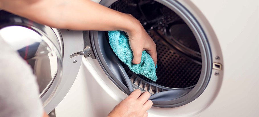 How to clean a washing machine rubber seal